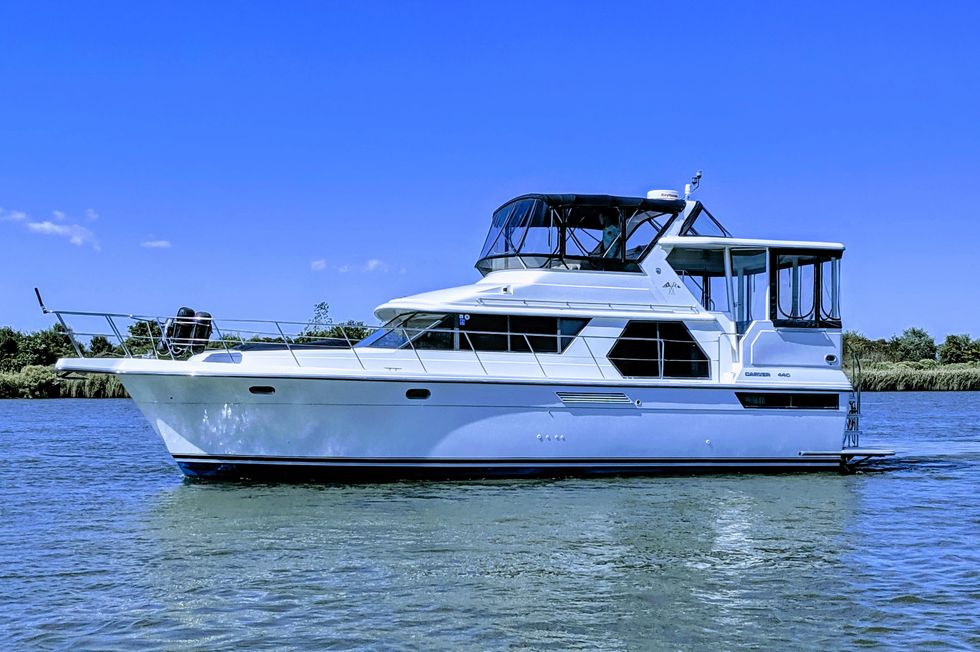 carver 440 motor yacht for sale